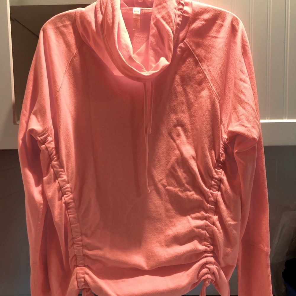 Lucy sweatshirt sz XL